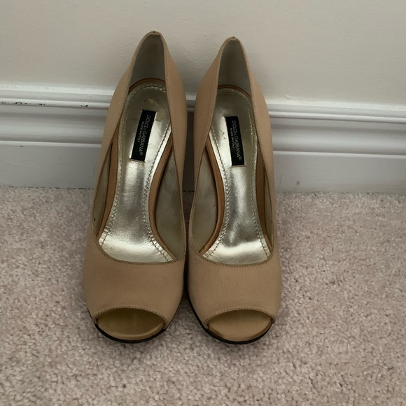 Dolce & Gabbana Satin Peep Toe Pumps - Picture 3 of 8